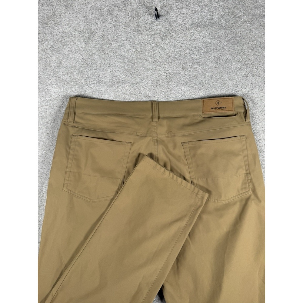 Bluffworks Pants Mens 35x30 Beige Chino Ascender Regular Fit Performance Zip Poc